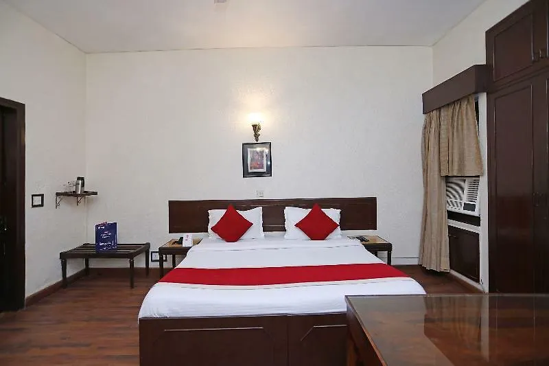 Super Oyo Collection O Hamilton Hotel Delhi  Delhi (National Capital Territory of India)